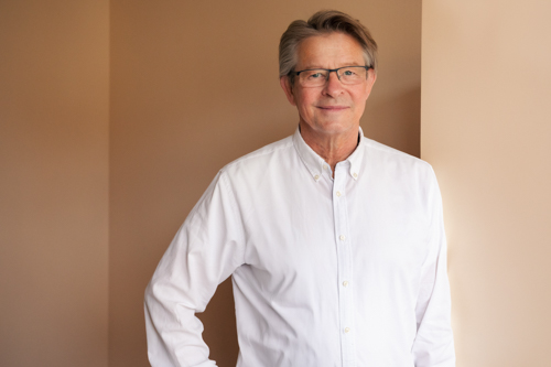 Dr. Michael Kesbschull Hausarztpraxis_Othmarschen_Dr-Kebschull_S4A7244-Bearbeitet Impfungen Reisemedizin Hausarztpraxis Othmarschen Palliativmedizin Reisemedizin Haus & Heimbesuche